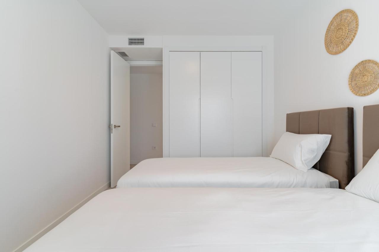 Cosy And Centrally Located Apartment In Estepona Exterior photo